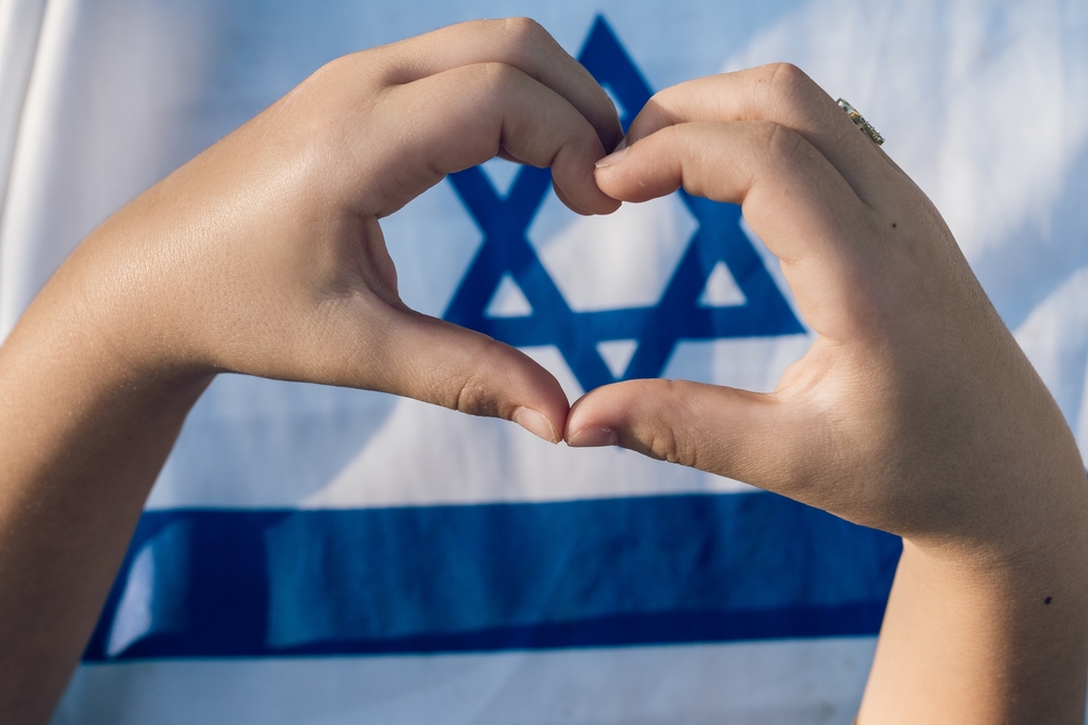 נכנס ללב של מליונים, הירש גולדברג פולין
