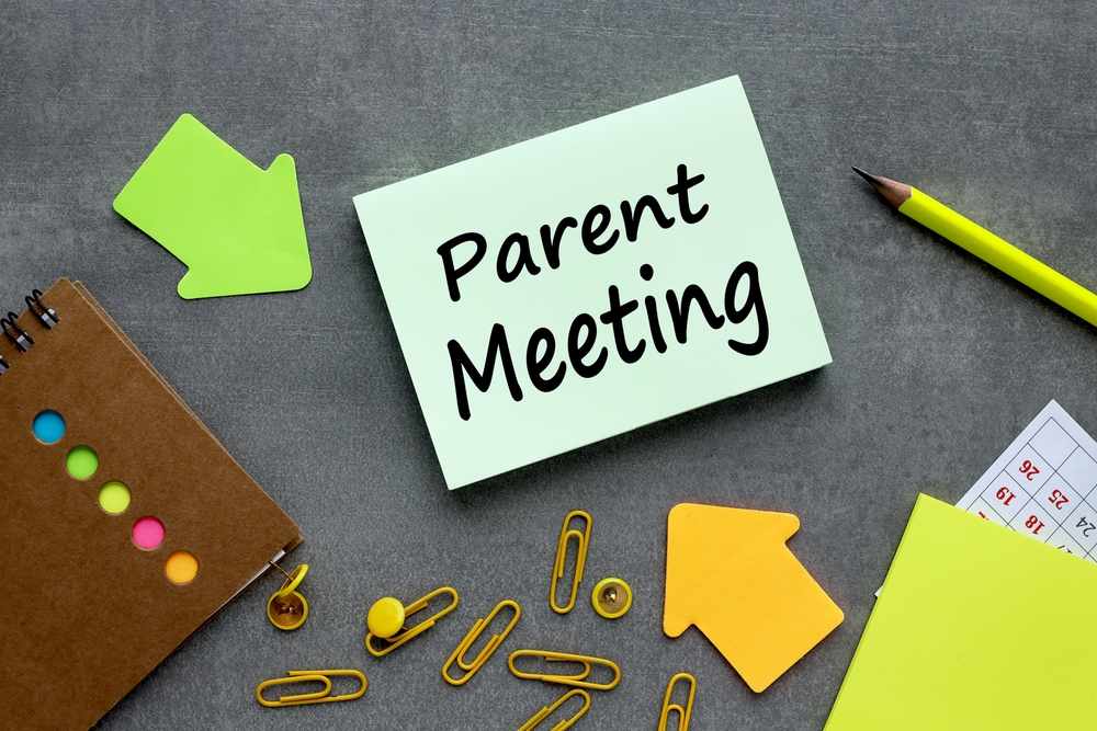 אסיפת הורים כישיבת צוות - דסי גורדון